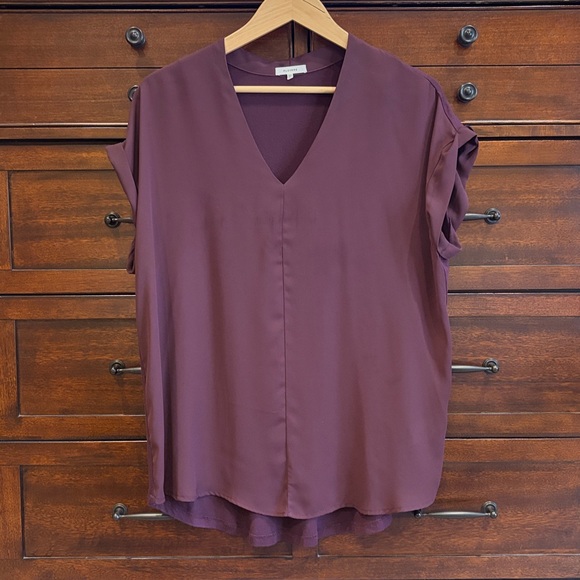 Pleione Tops - Pleione Women's Top Size Large Purple V-Neck Cap Sleeve Hi-Low Hem Casual Blouse